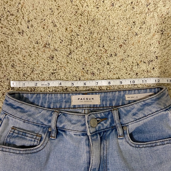 SOLD Pacsun High Waisted Mom Jeans w/ Butt rip - Picture 3 of 4